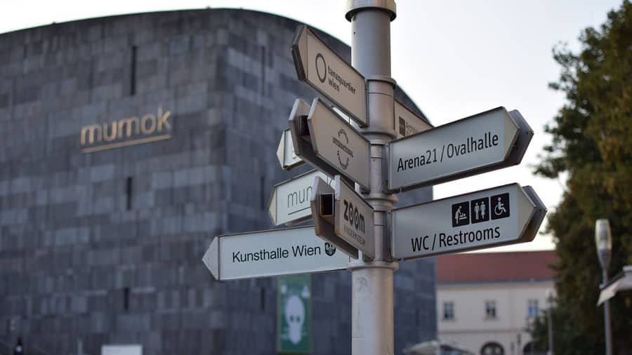 museumsquartier wien city oesterreich geocaching city downtown gelaendespiel schatzsuche pixabay